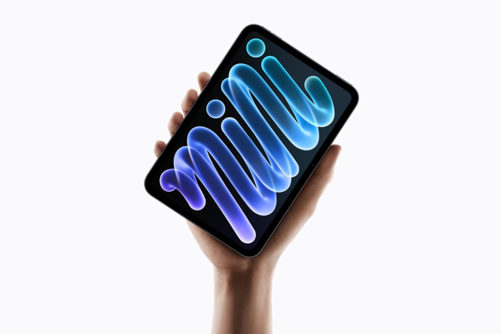 آبل تكشف عن iPad mini بشاشة OLED ومعالج A20 Pro بدءاً من 699 دولاراً جهاز iPad mini الجديد بشاشة OLED محمول باليد